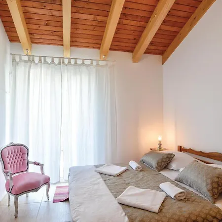 Beautiful In Zrnovnica-split With Sauna Semesterbostad